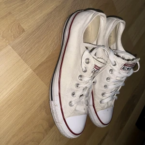 Converse - Säljer mina converse då jag inte använder dem längre för de är för små. I storlek 42! 