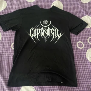 Coopenhell Merch  - Tröja från metal festivalen Coopenhell Köpt secondhand men aldrig använd av mig