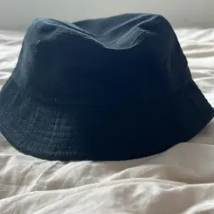 Cool hat som knappt kommit till användning🤩köpare står för frakt pris