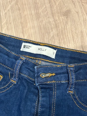 Molly jeans  - Molly jeans  Storlek S Stretch fint skick 
