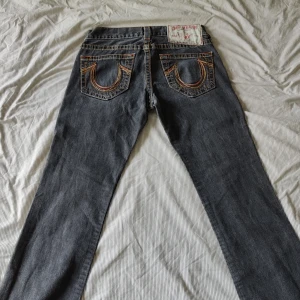 True Religion jeans - Rare true religion jeans. Riktigt bra skick, säljer dessa då de inte passar mig längre :((