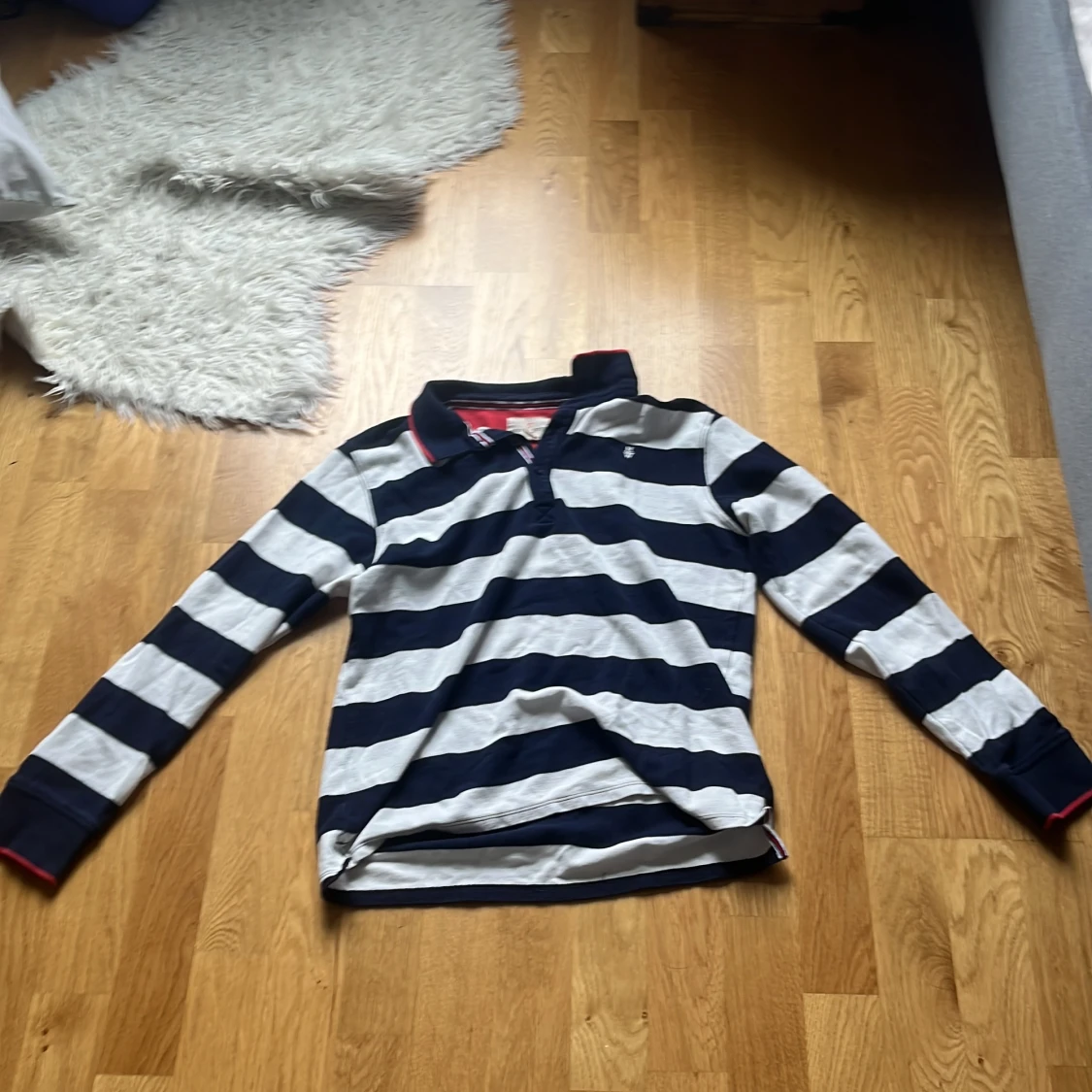 Lindex holly & white långärmad piké