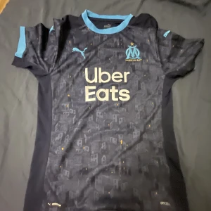 Marseille fotbollströja - Nice fotbollströja och har en bra färg, bra pris för en fotbollströja😎 