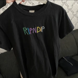 Rip n dip tshirt - Bra skick