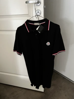 Moncler piké  - Moncler piké i fint skick 