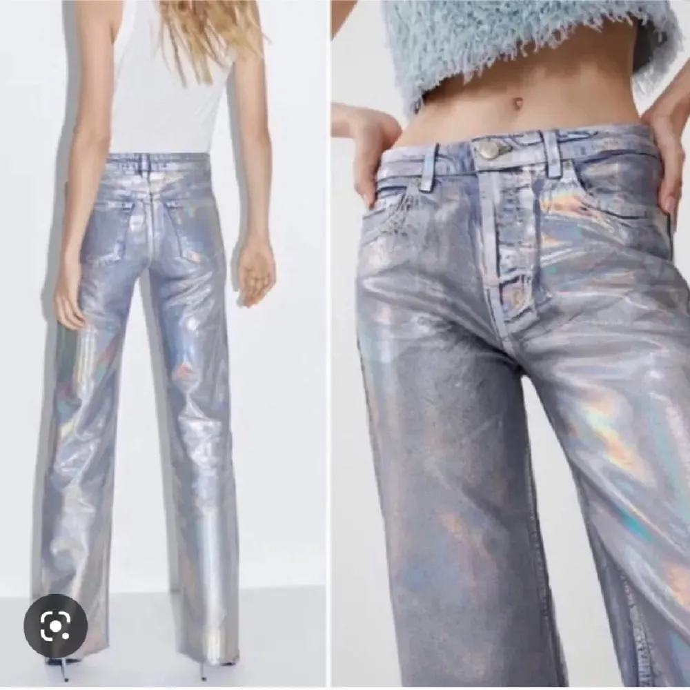 Super coola silverjeans från zara i storlek 38!💕. Jeans & Byxor.