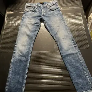 Slim fit jeans, inga skador. Fler bilder kan skickas om intresserad 
