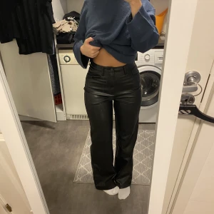 Skinnbyxa - Byxor från H&M (barnavdelning. Storlek 164 men passar även xs/34. Använd fåtal gånger. 