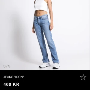 jeans - säljer dessa lågmidjade jeansen från lager 157 då dom inte kommer till användning 🩷dom är i strl xs och passar någon som är ca 160-165, dom är i nyskick!!!!