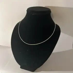 925 Silver halsband med stenar  45 cm 