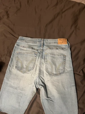 Hollister skinny jeans  - Fint skick på strechiga jeans 