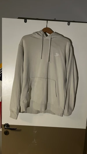 Nike hoodie  - Skön Nike hoodie i bra skick Nypris 600