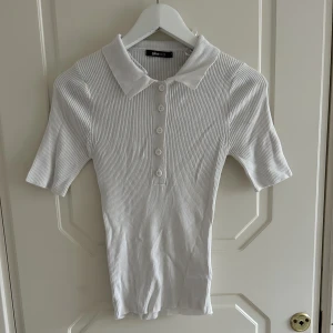 T-shirt topp - Skönt material, sitter tight 