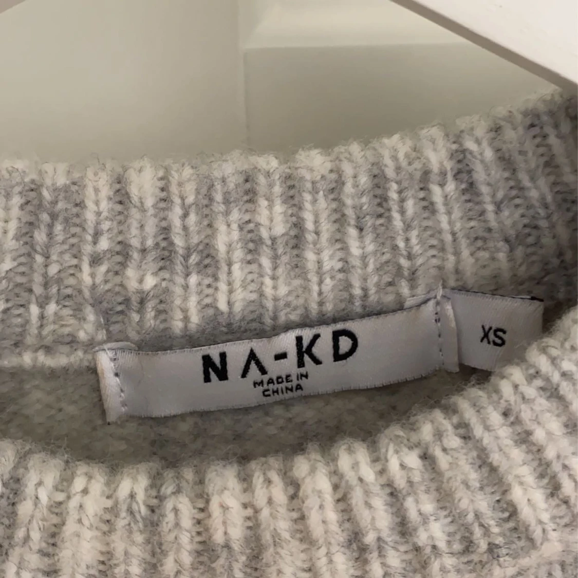 Grå stickad t-shirt💕 - 91