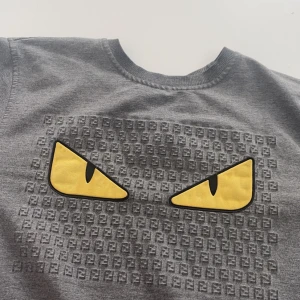 Fendi sweatshirt (L) - Storlek L  Condition 8/10 Den sitter som storlek Medium