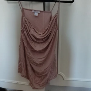 Linne från new yorker  - Linne i fint skick från new yorker storlek medium