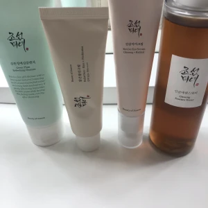 Beauty of Joseon hudvård - Hudvårdserie från Beauty of Joseon. Jag säljer de då de är oöppnade och inte kommit till användning. Skriv vid intresse, pris kan diskuteras🤍(kan köpas styckvis)