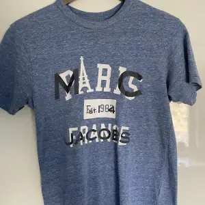 Super fin och skön Marc Jacobs T-shirt , komme ringe till användning längre 