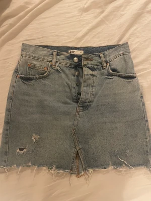 Jeans kjol - Jeans kjol från Gina, superbra skick! 80kr +frakt