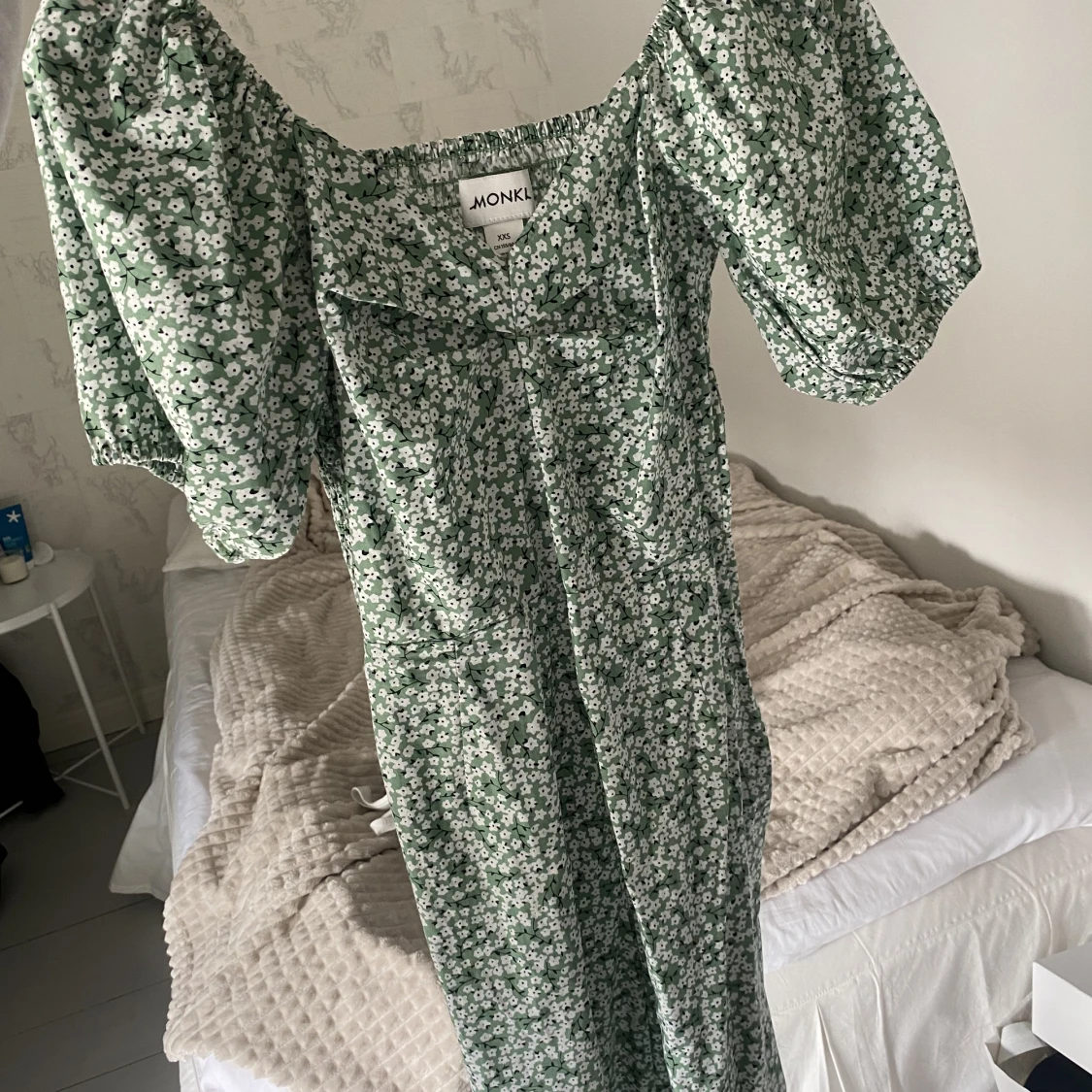 Blommig byxdress  - 91