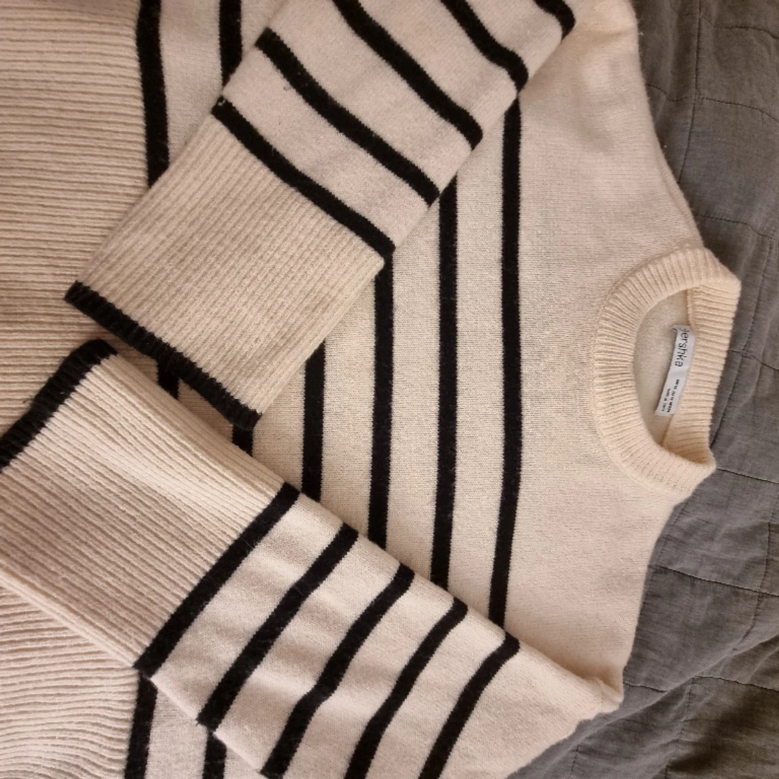 Randig tröja bershka  - 90