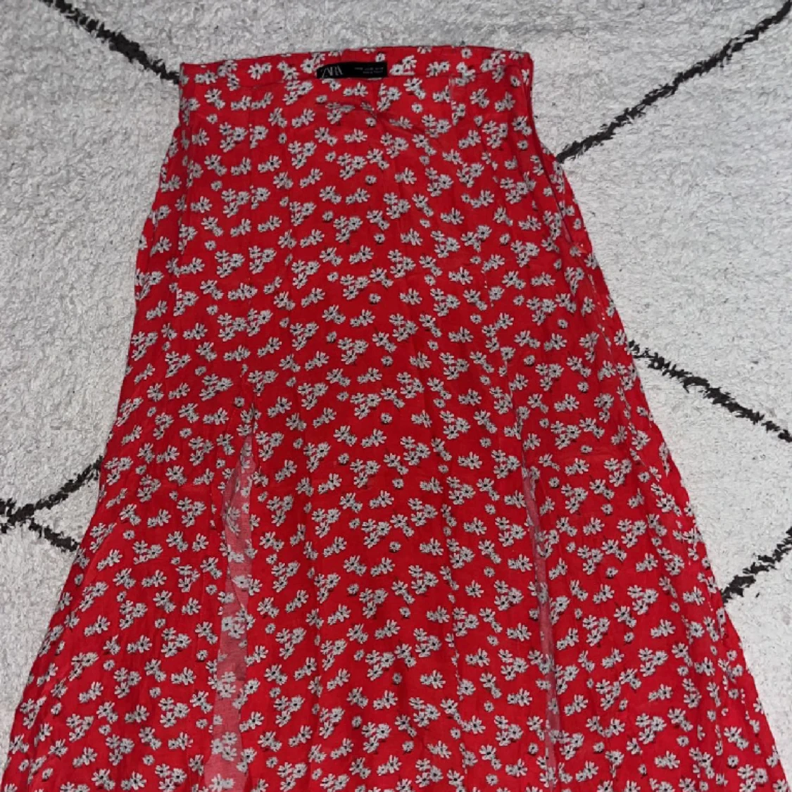 Röd kjol - 90