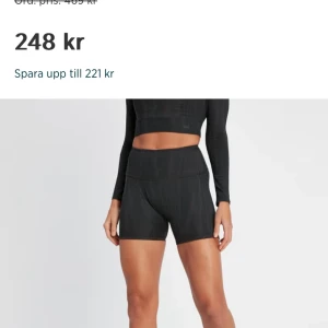 Tränings shorts från my protein - Splittrans nya shorts från my protein. Shortsen har ett värde på 409kr. Dock säljs de för 165kr. De kan bäras ut och in. ( Du står för frakten❤️)