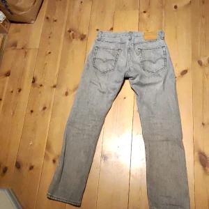 Levis' 551 - Hej, säljer nu mina Levis' 551 för att dem inte kommer till användning så mycket pris kan diskuteras vid minsta lilla fråga hör av er.