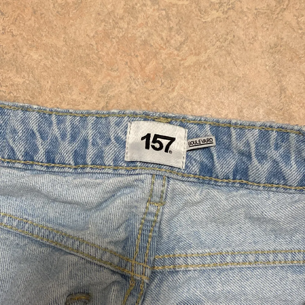 Strightleg jeans från lager 157. Jättefina på och är i storleken M. 💕. Jeans & Byxor.