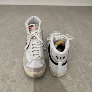 Nike blazer mid ’77 - Använd ett par gånger