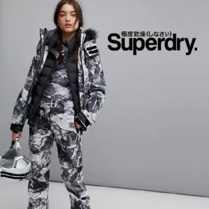 Superdry - Superdry Snow skidbyxor och skidjacka, endast använda 1 säsong. Köpt för 5000kr. Pris går att diskutera🫶