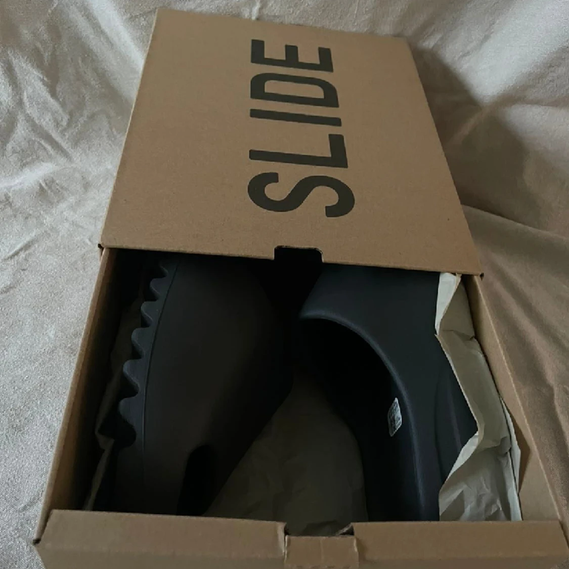 Yeezy Slides Slate Grey - 91