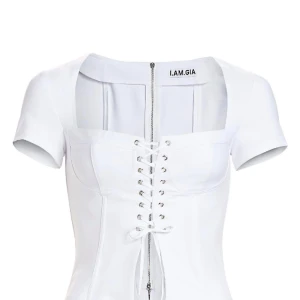 Korsett top  - snygg korsett topp som tyvärr inte passar mig längre har bara använt den för att prova den men det finns en liten läppglansfläck på framsidan som bör kunna tas bort efter tvätt.   nypris ca 900kr helt ny och slutsåld på hemsidan. skriv för fler bilder⭐️