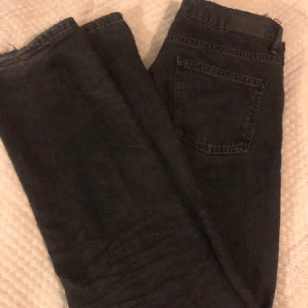 Lågmidjade jeans från lager 157!💕 säljer då dem inte passar mig längre. Hör av dig för fler bilder eller frågor💖💕. Jeans & Byxor.