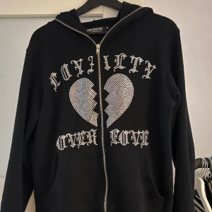 Trotherz tröja - svart - Svart trotherz tröja i xs använd bara några få enstaka gånger.