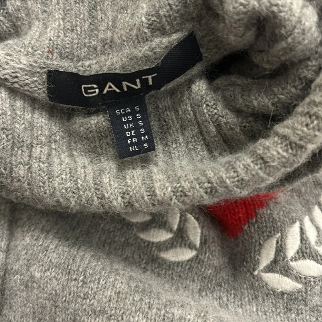 Gant stickad polotröja i stl S - 91