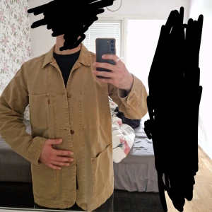 Levis snickarjacka - Snickarjacka från Levi's i utmärkt skick, i storlek XL. 