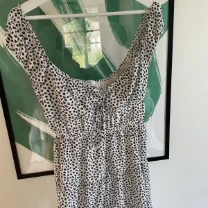 Klänning blommig - I fint skick