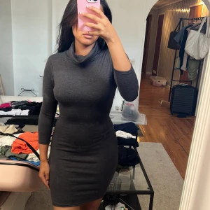 Nelly klänning  - Klänning från Nelly. Frakt tillkommer 