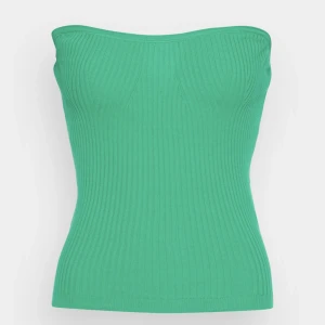Tubtopp grön - Slutsåld på zalando. I fint skick.