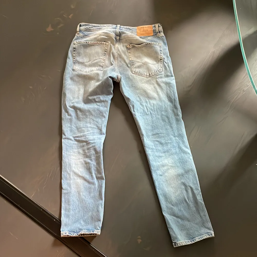 Ett par Jack and Jones jeans som jag inte använder längre. Nice washed. Enkla att kombinera. Jeans & Byxor.