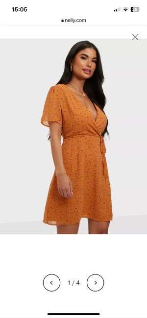 Klänning nelly - Använd fåtalgånger Jätte fin men för liten efter graviditet