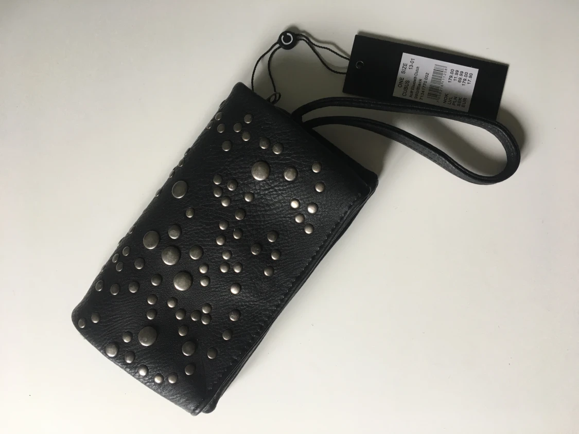 Väska med små stenar/nitar 