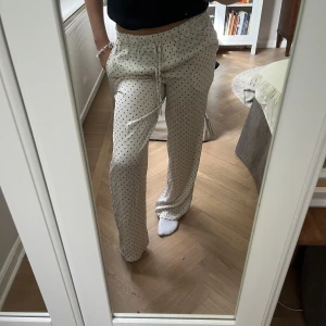 Mjukis  - Byxor från mango☺️