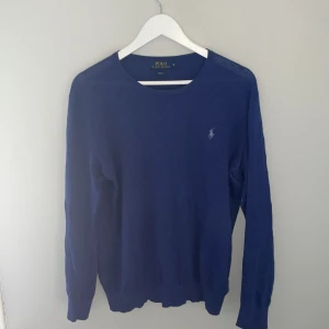 Ralph lauren - Säljer nu min Ralph lauren tröja eftersom den inte kommer till användning, Nypris 1100