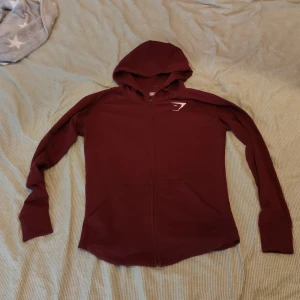 Gymshark hoodie - Snygg gymshark hoodie. Sällan använts tyvärr därav säljer jag den