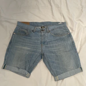 Dondup shorts - Schyssta dondup shorts Bra sick perfekta för somaren.