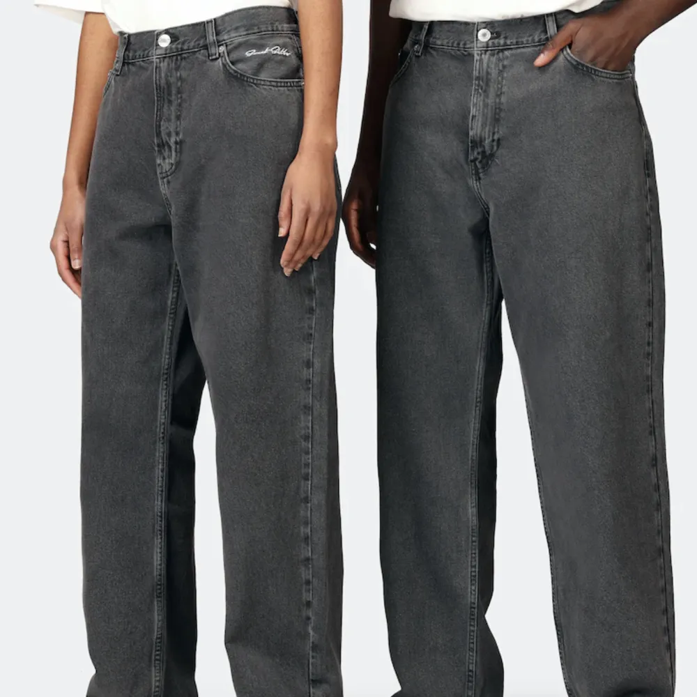 Jeans från Junkyard, storlek S. Köpta för ca 1 år sen, inga anmärkningar.  Ordinarie pris 700kr. Jeans & Byxor.