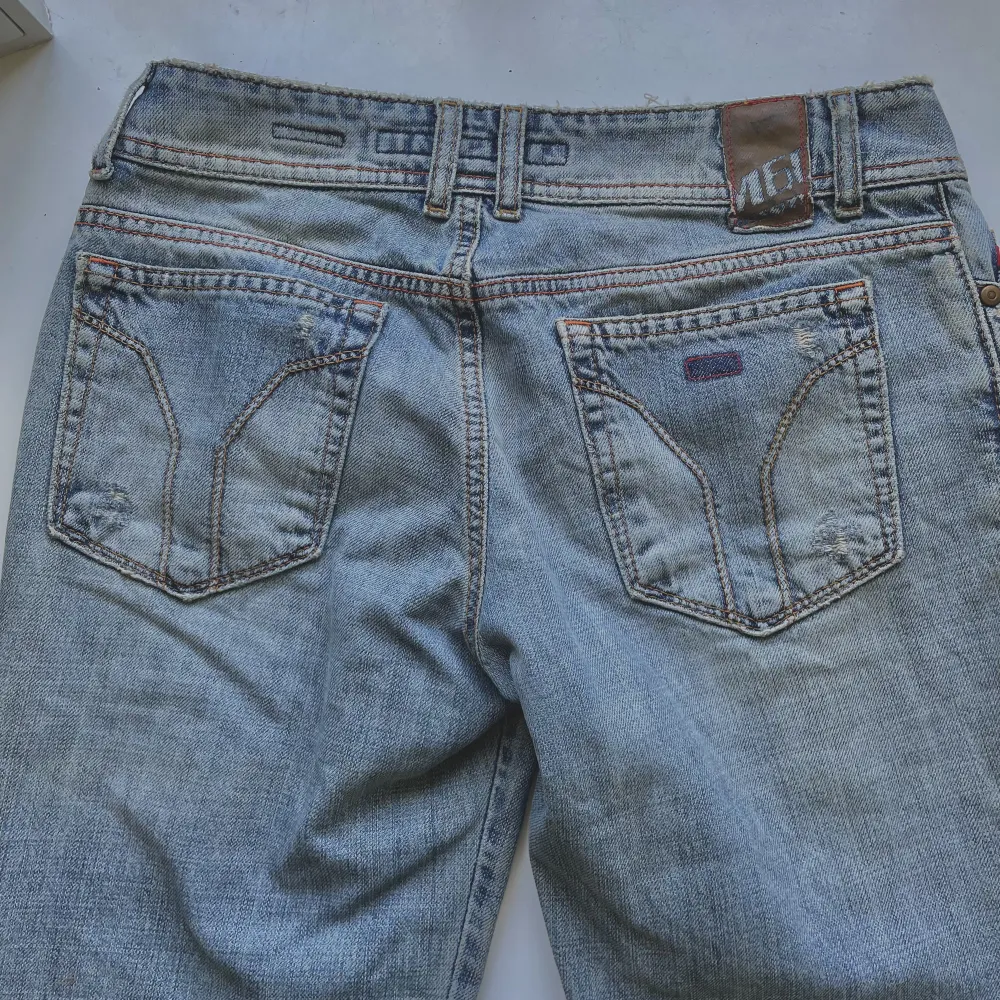 Såååå snygga o unika lågmidjade jeans!!! Storlek W30 L31!🥰💗. Jeans & Byxor.