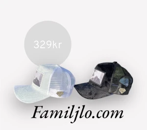 Svart Velvet keps som är limiterad  - Familjlo Velvet keps 10/10 